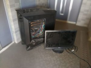 デスクトップPC、PCモニター